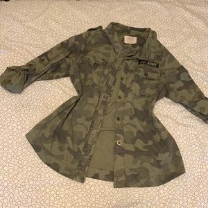 Military inspired camp jacket